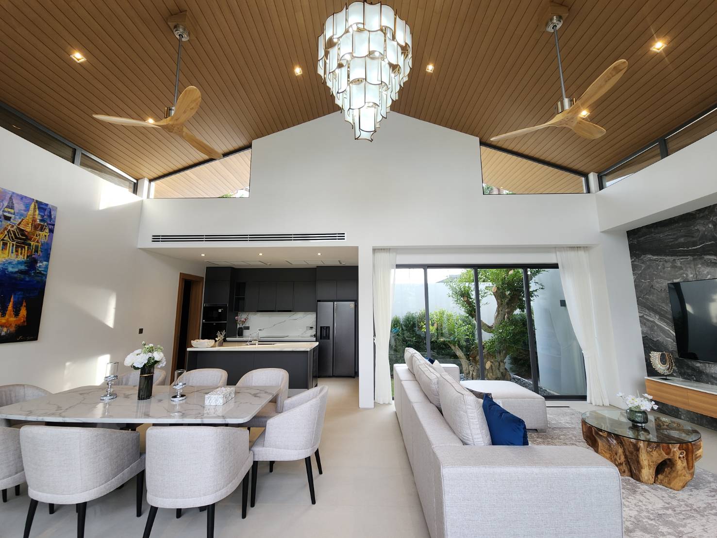 Wilawan Luna Vista 16